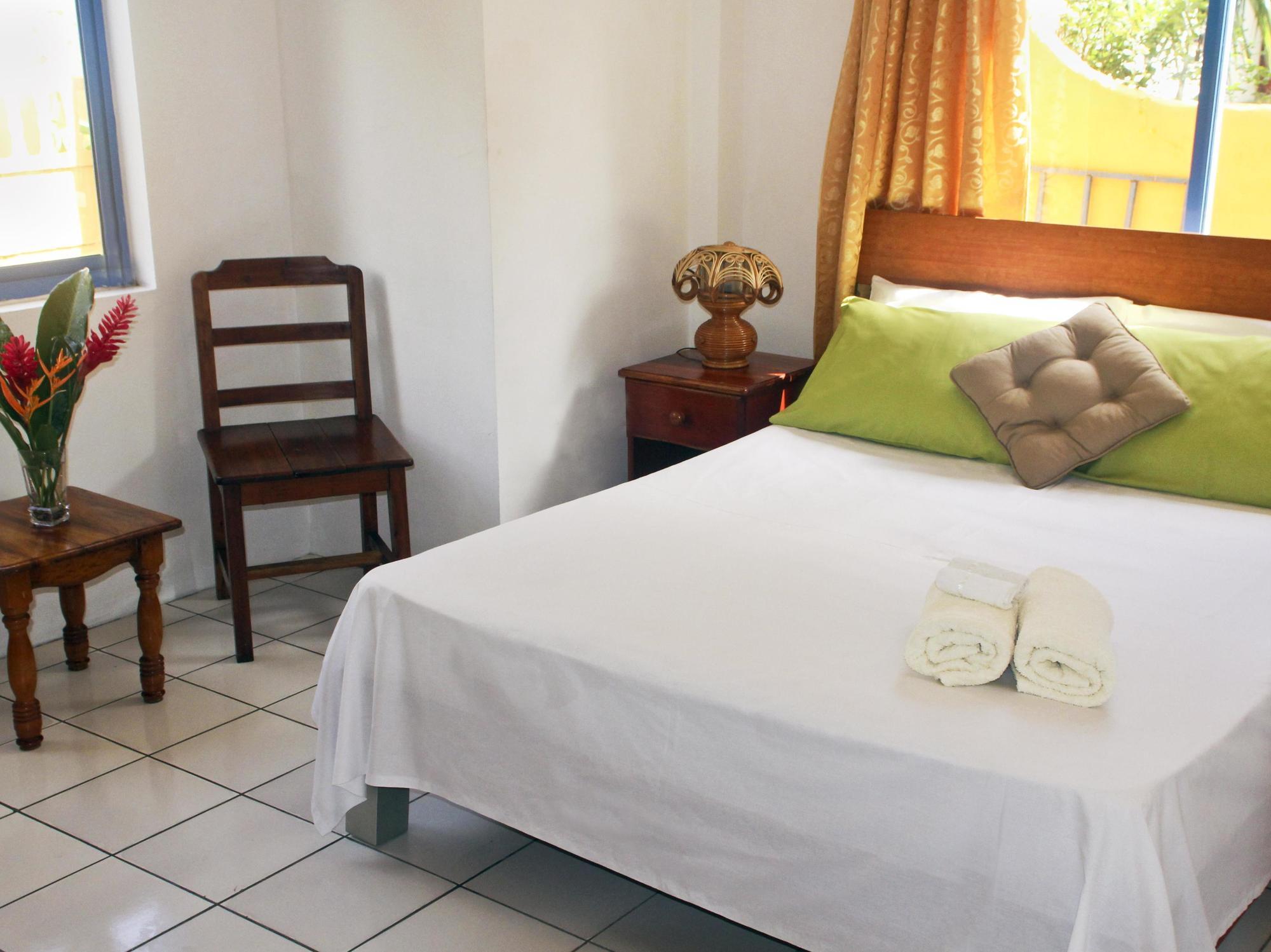 Vicky'S Holiday Apartment Beau Vallon  Exterior foto