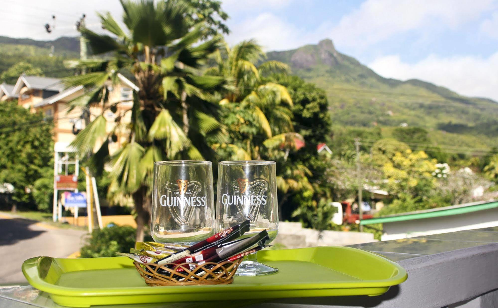Vicky'S Holiday Apartment Beau Vallon  Exterior foto